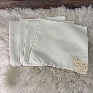 BARDWIL LINENS Vintage Cloth Napkins (7) Permanent Press Lace Details